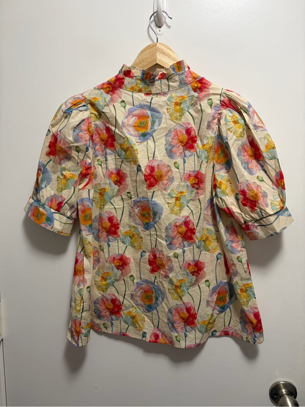 Entro Ecru Beige Floral Print Cotton Short Sleeve Top Women’s Size Small - Picture 7 of 7